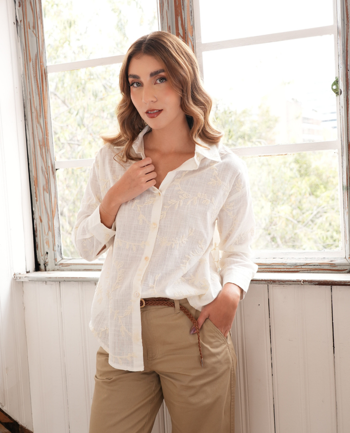 Camisa Lino Bordada Hojas Blanca