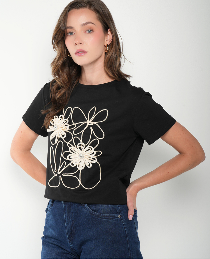 Camiseta Flores 3D Bordadas