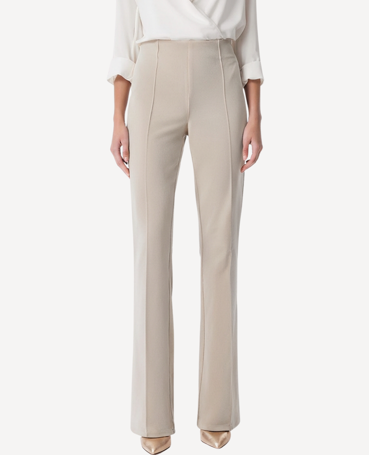 Pantalón gamuza marfil campana