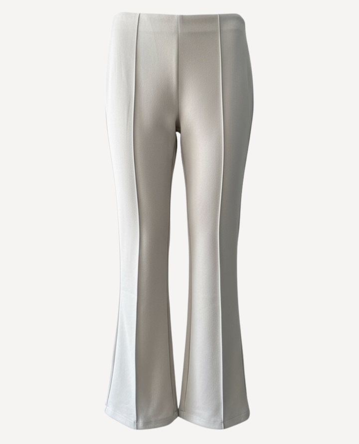 Pantalón gamuza marfil campana