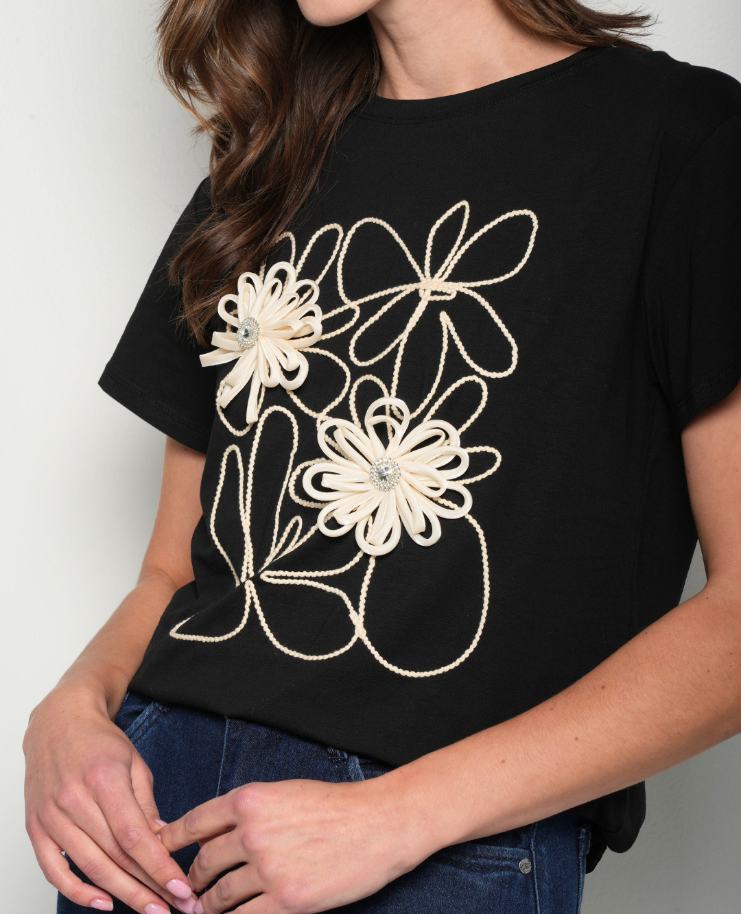 Camiseta Flores 3D Bordadas