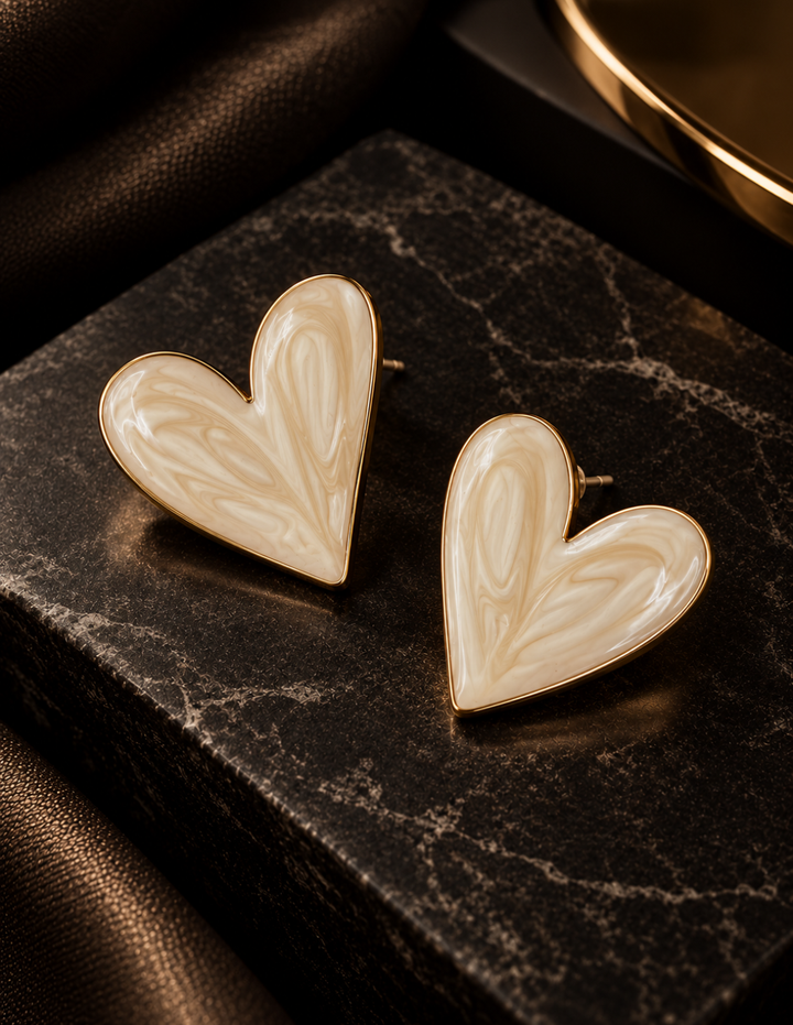 Aretes Corazón Nacarado Marfil