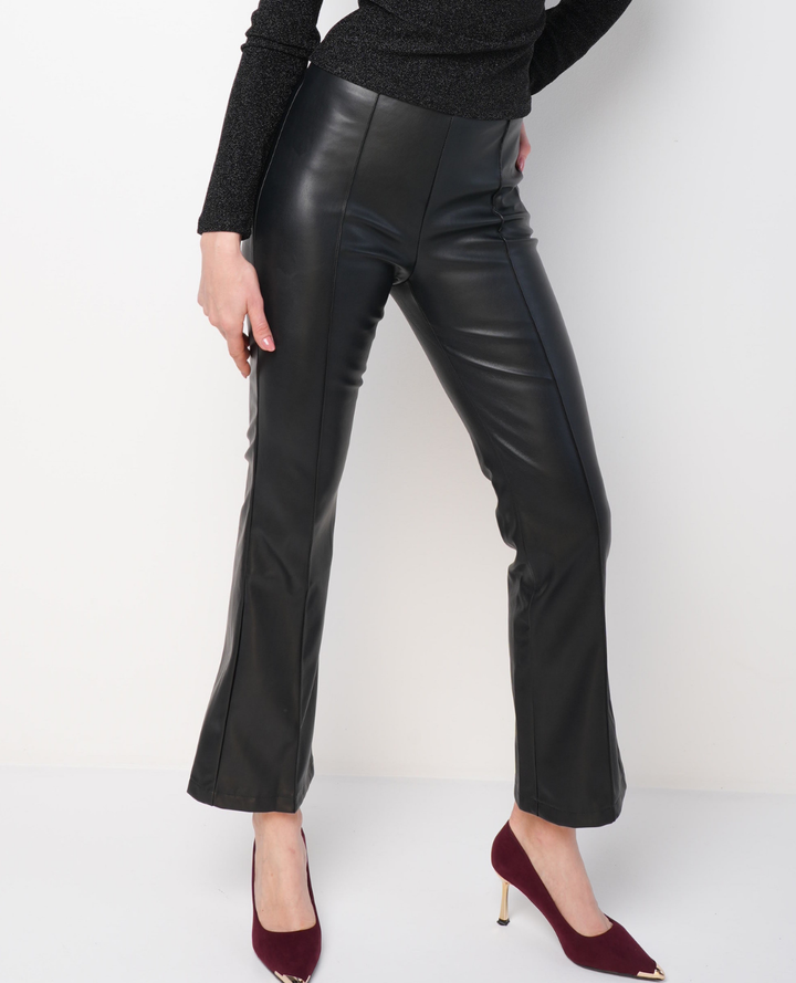 Pantalón Campana Cuero Negro