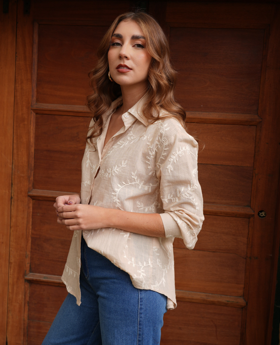 Camisa Lino Bordada Hojas Beige