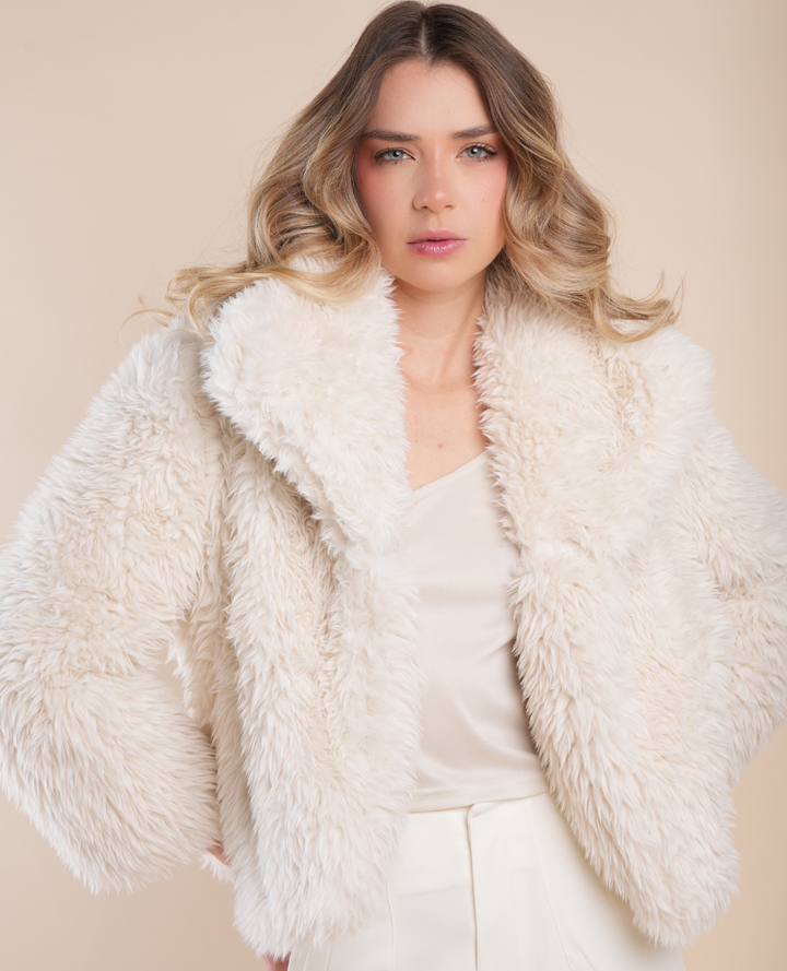 Abrigo peluche marfil