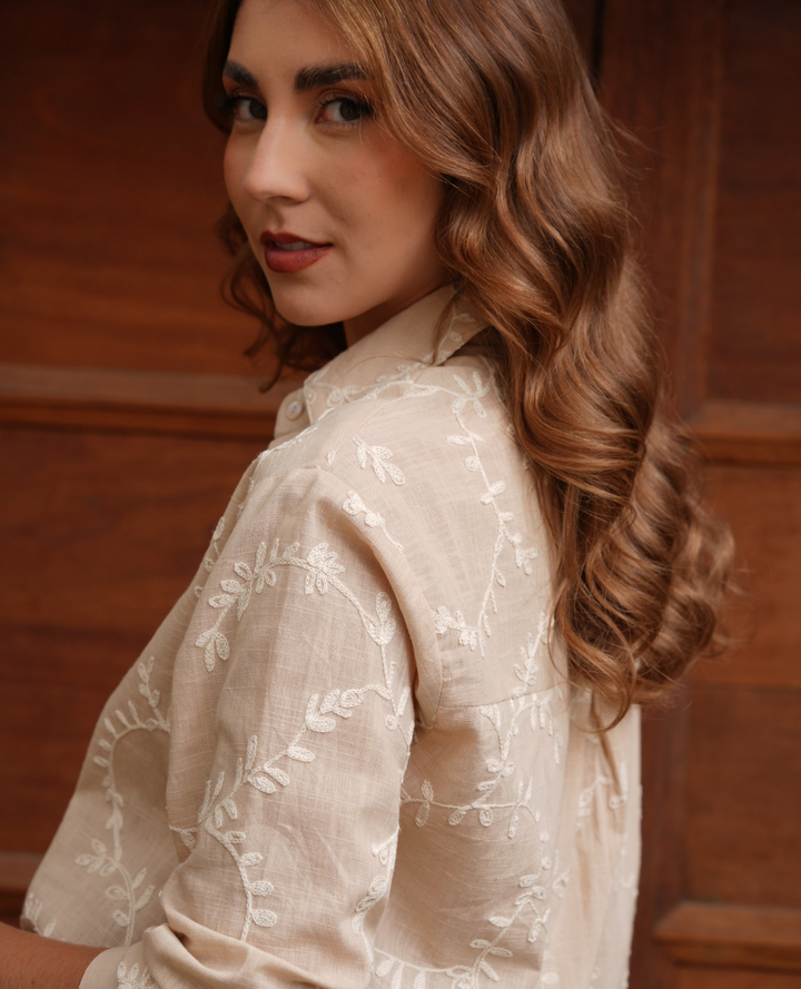 Camisa Lino Bordada Hojas Beige