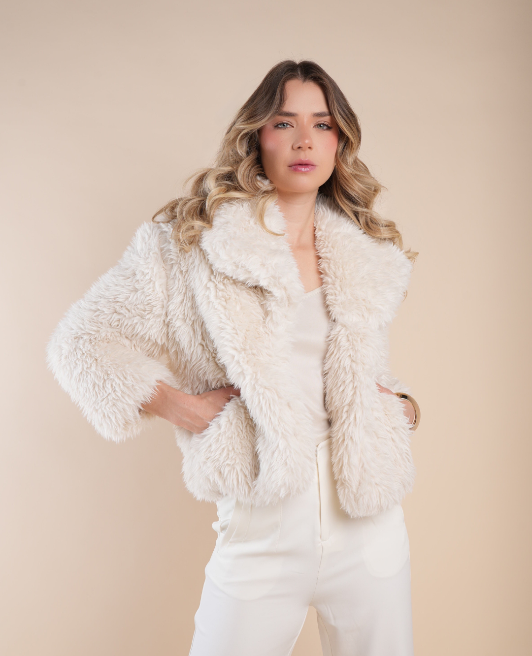 Abrigo peluche marfil