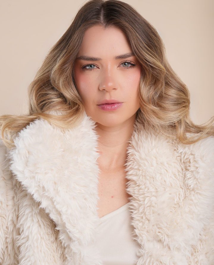 Abrigo peluche marfil