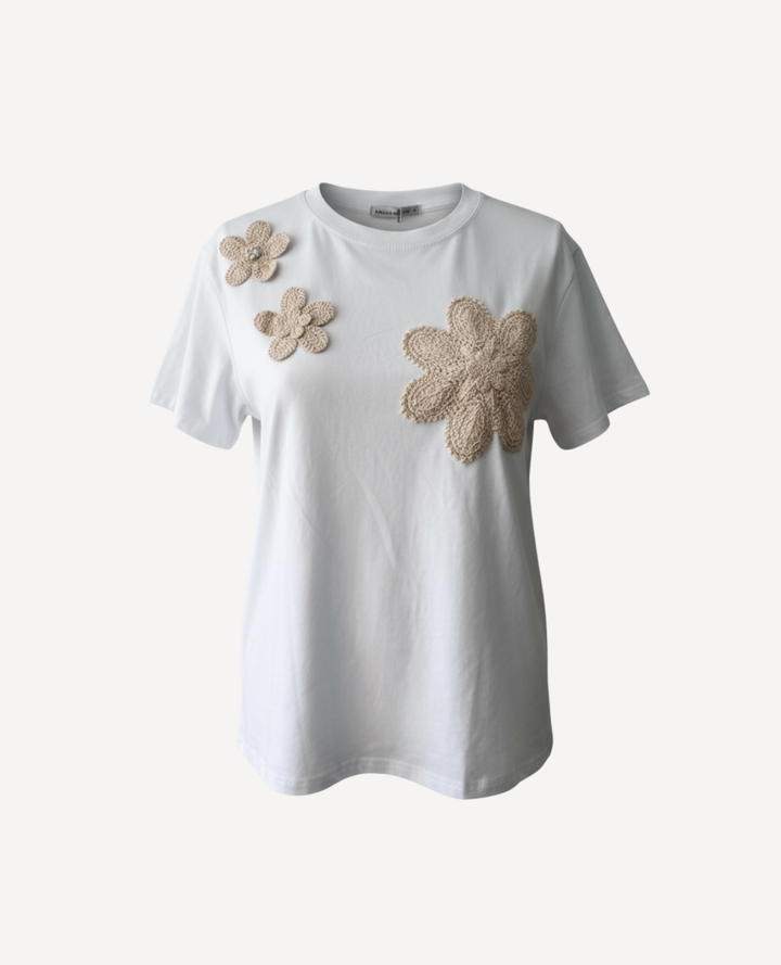 Camiseta Bordada Flores Blanca