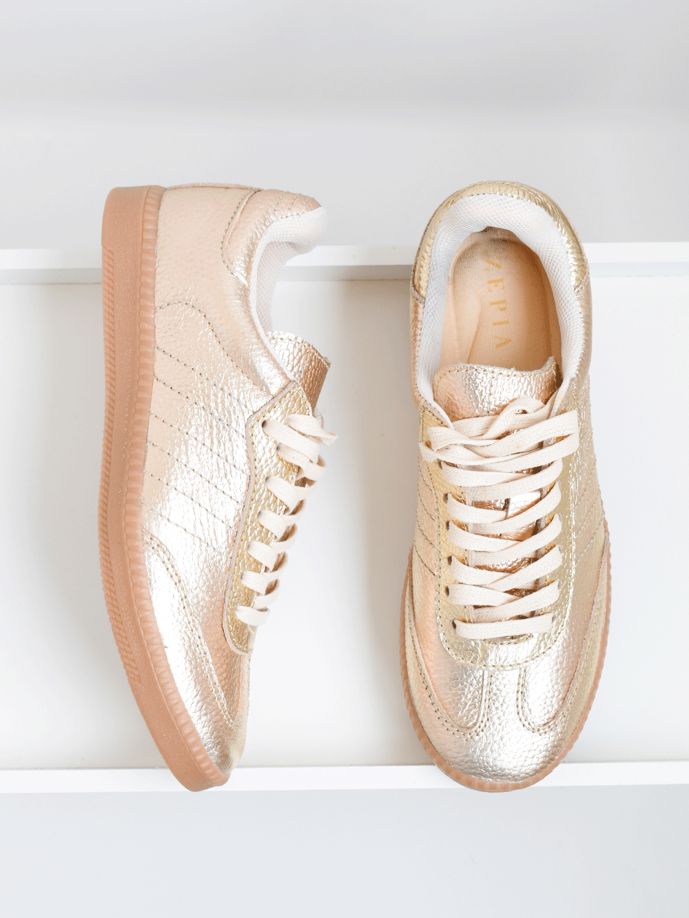 Tenis Ares Dorados