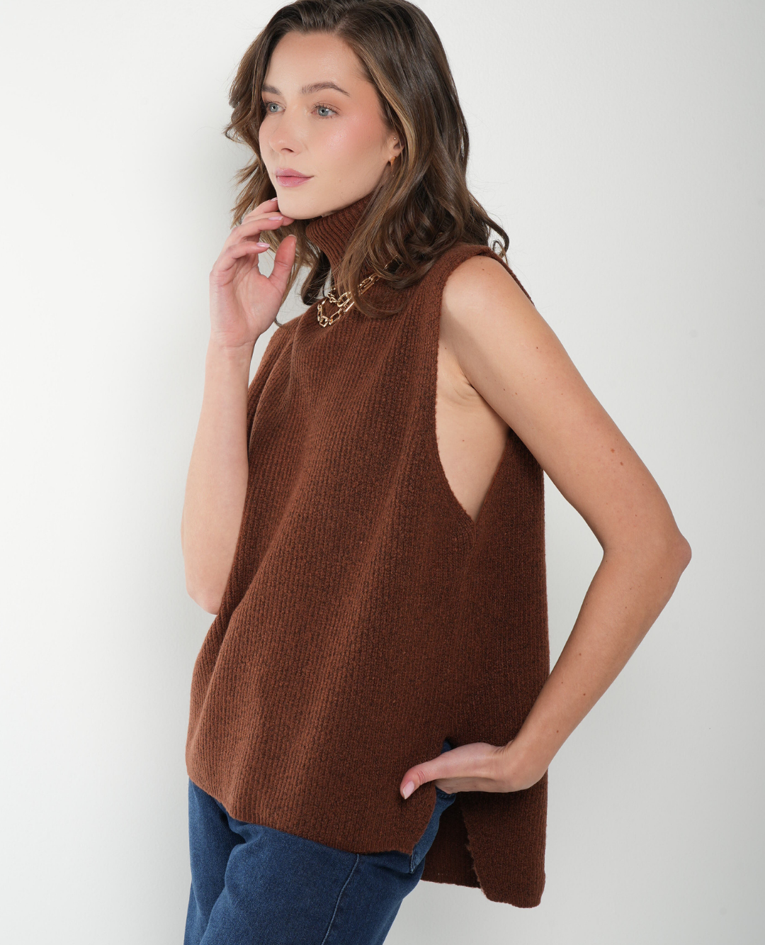 Chaleco Lana Cuello alto Cafe