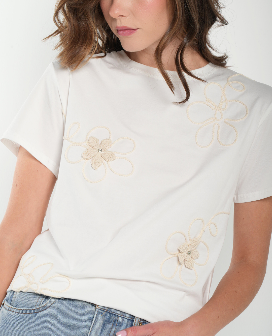 Camiseta Flor Crochet
