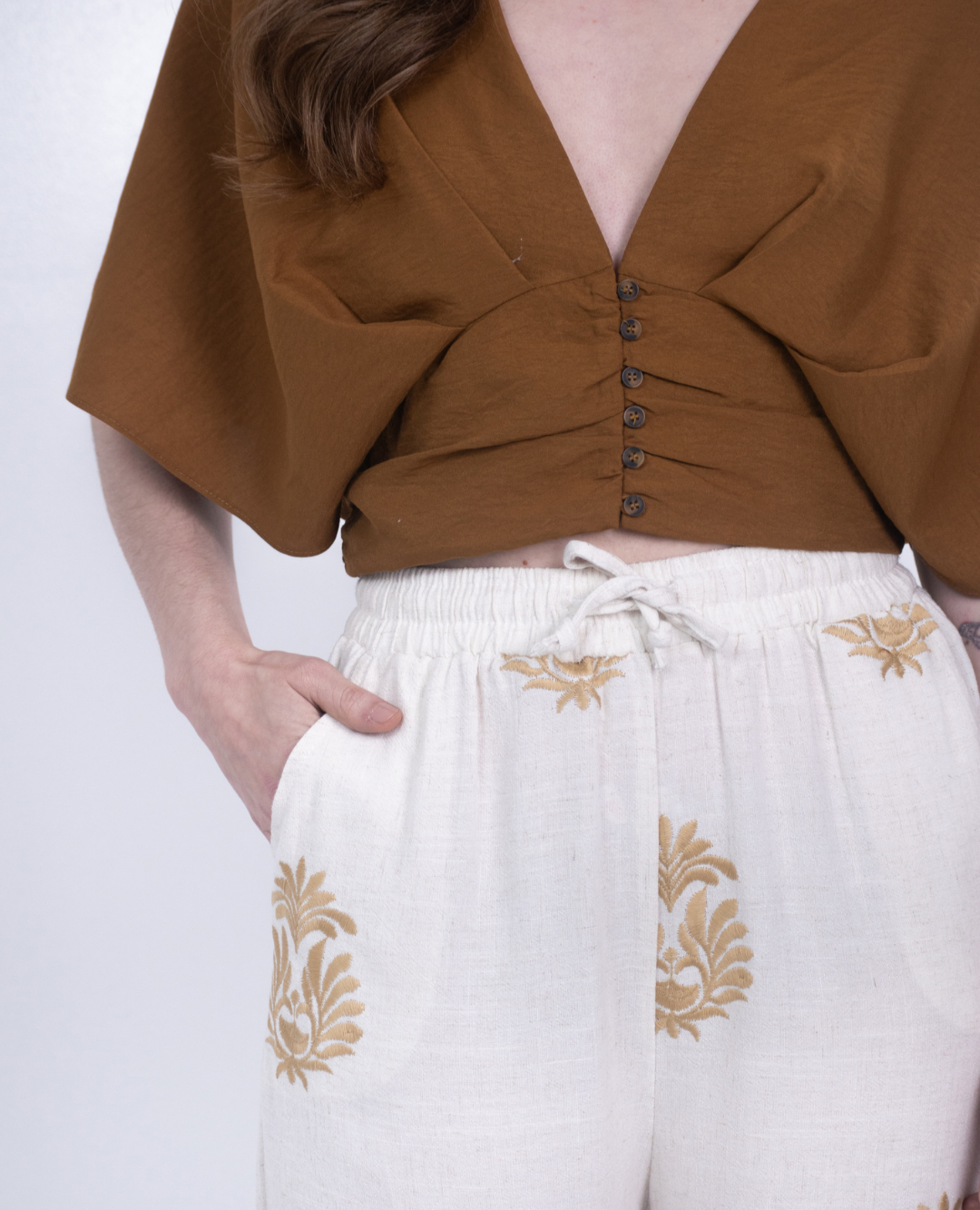 Top V camel
