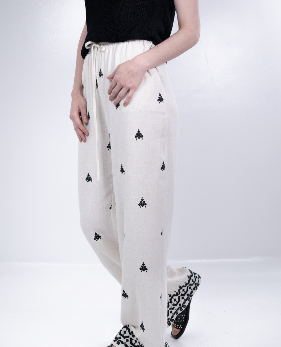 Pantalón Lino Bordado Ng