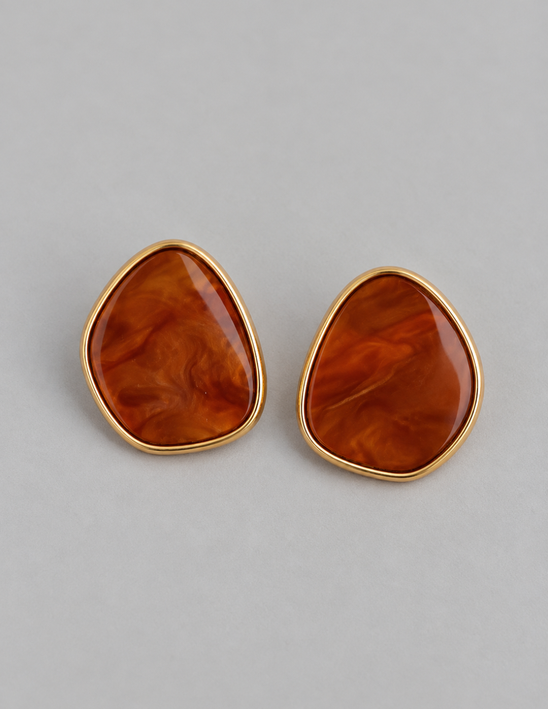 Aretes Forma orgánica Color Ambar