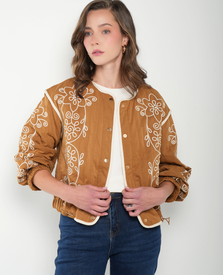 Chaqueta Puff Bordada Camel