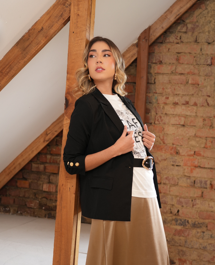 Blazer entallado botones dorados