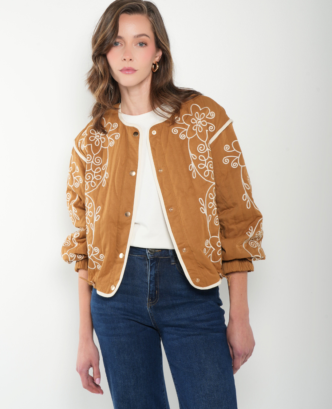 Chaqueta Puff Bordada Camel