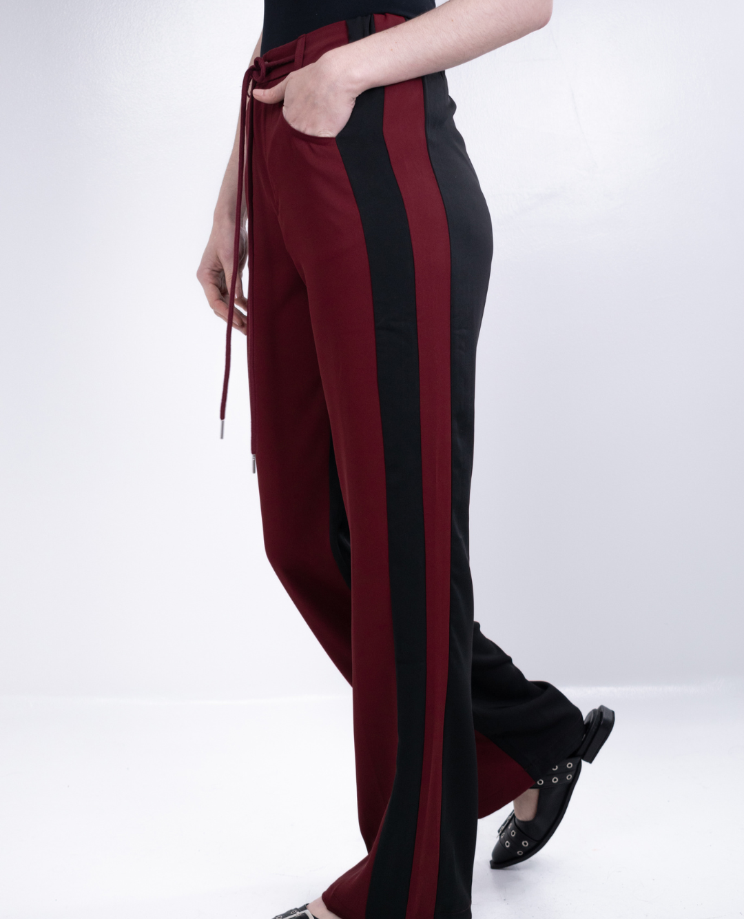 Jogger vinotinto