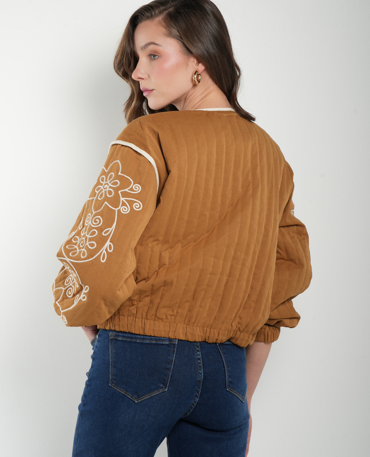 Chaqueta Puff Bordada Camel