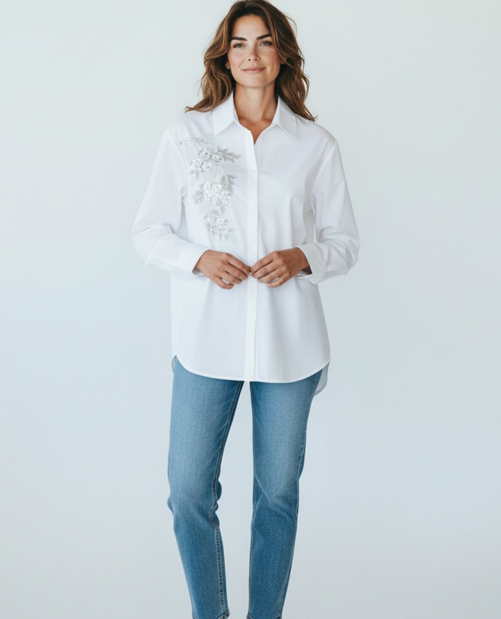 Camisa Bordada con Pedrería Blanca