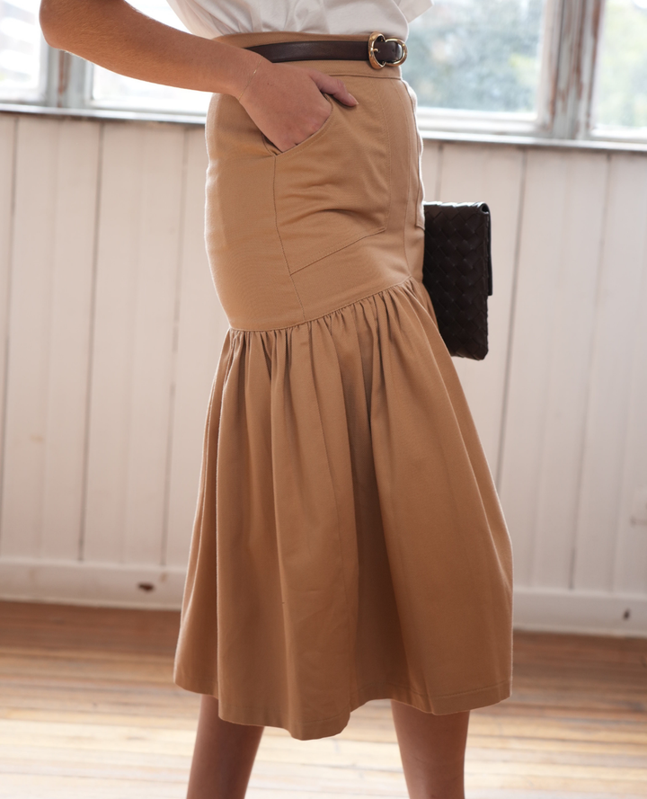 Falda entallada Bolero Mitu Camel