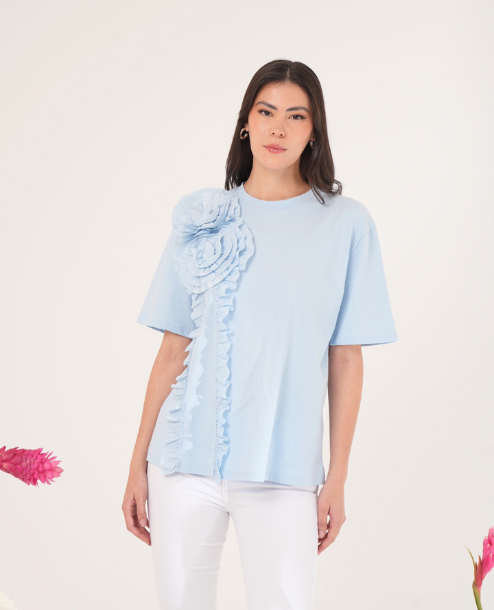 Camiseta Azul Oversize con flores 3D