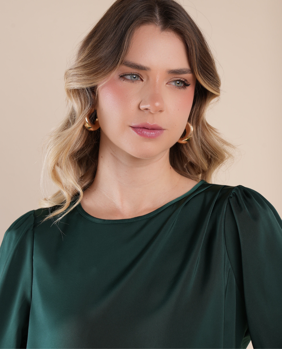 Blusa Satinada Manga larga Verde
