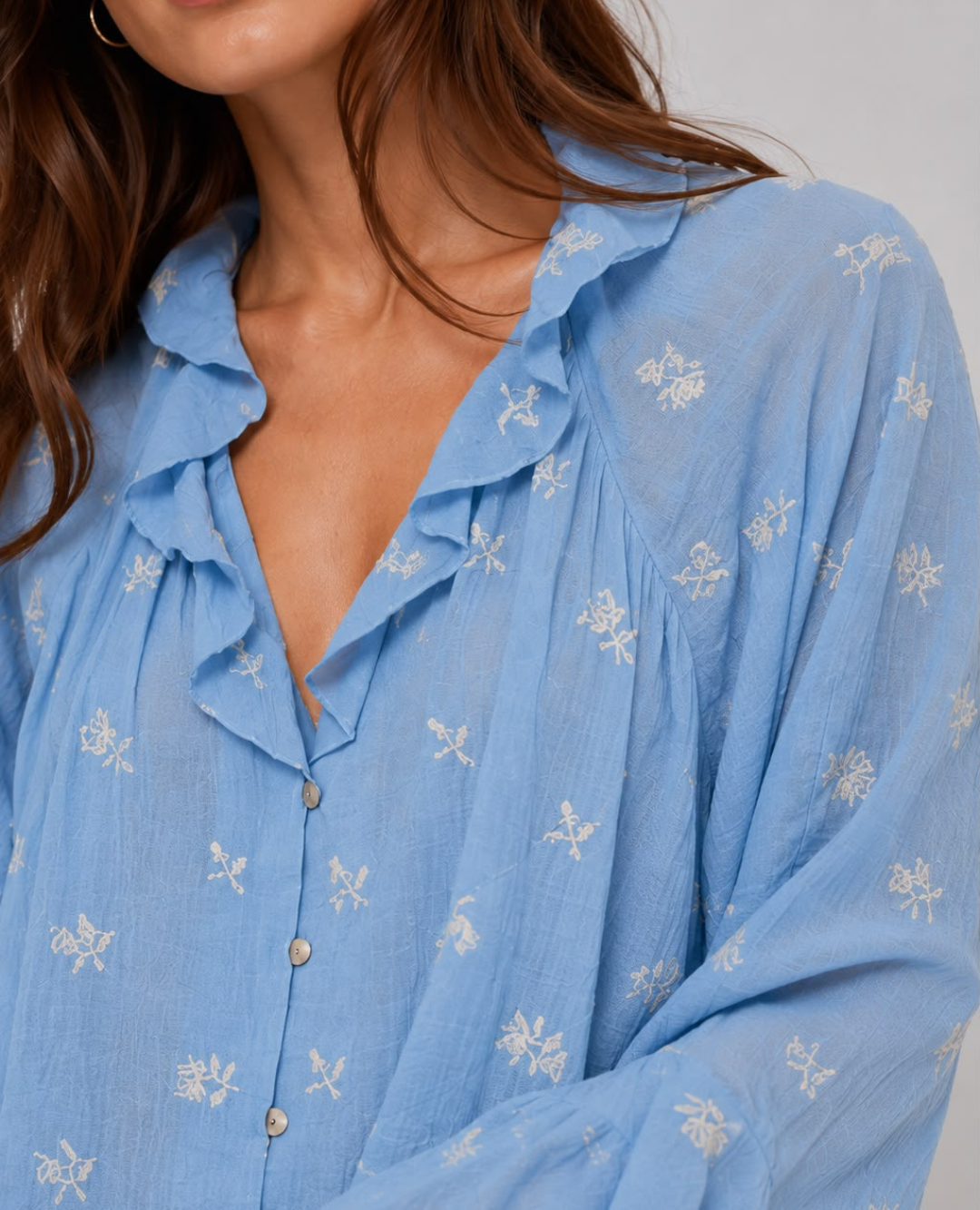 Blusa Seda Arandelas Bordada Baby Blue