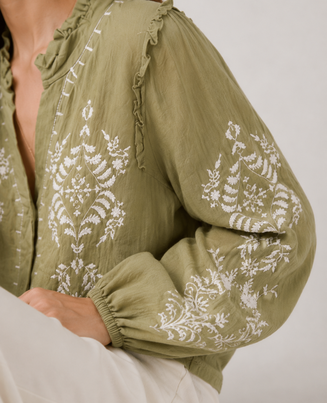 Blusa Bordada Floral Verde
