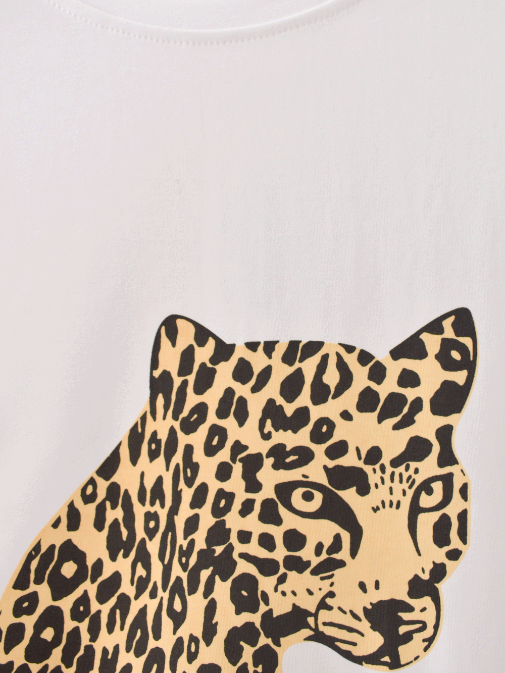 Camiseta Leopardo Blanca